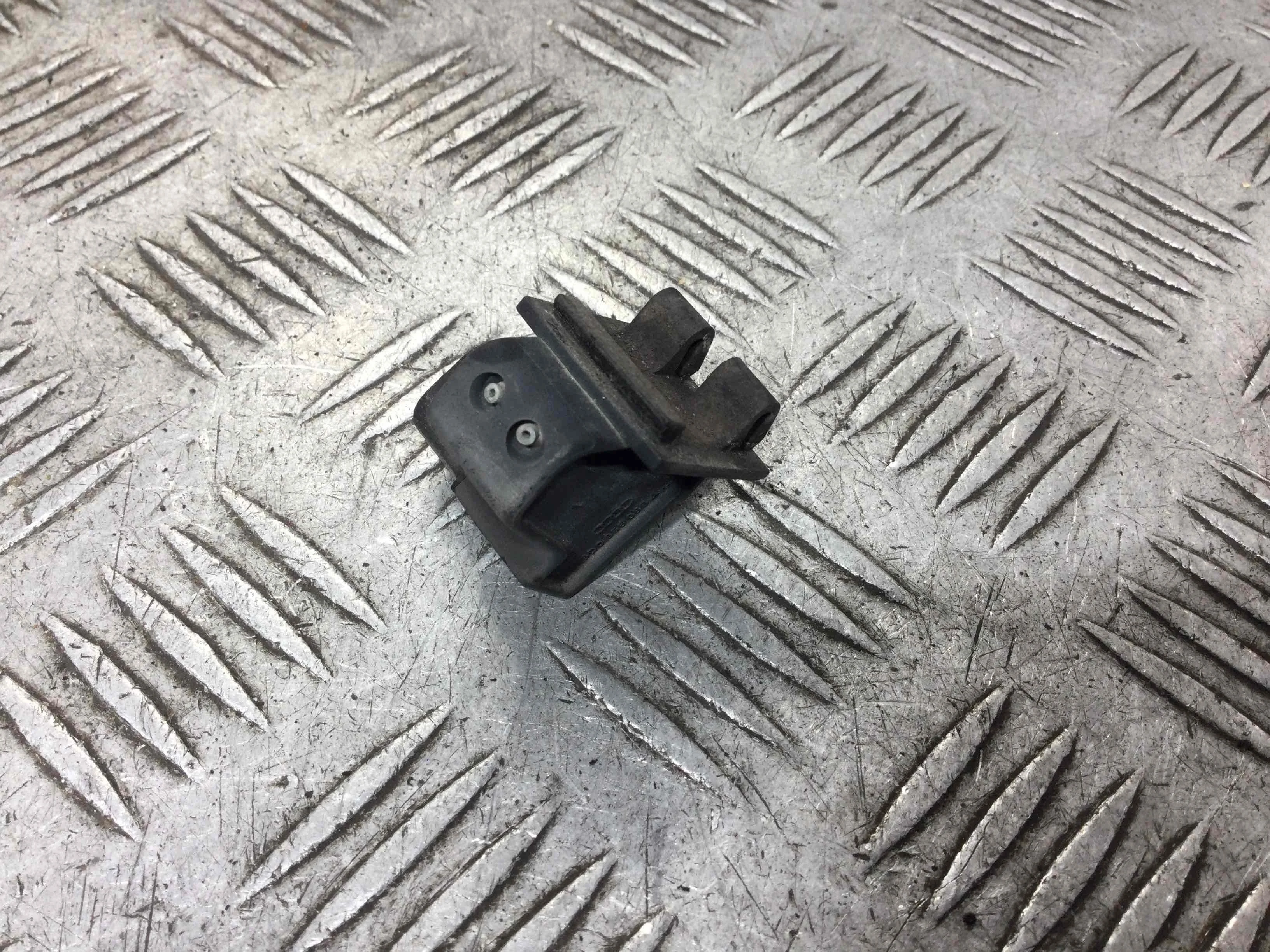 Форсунка омывателя Audi A4 B5 [рестайлинг] (1999-2001) бензин 1.8 i Механика Универсал