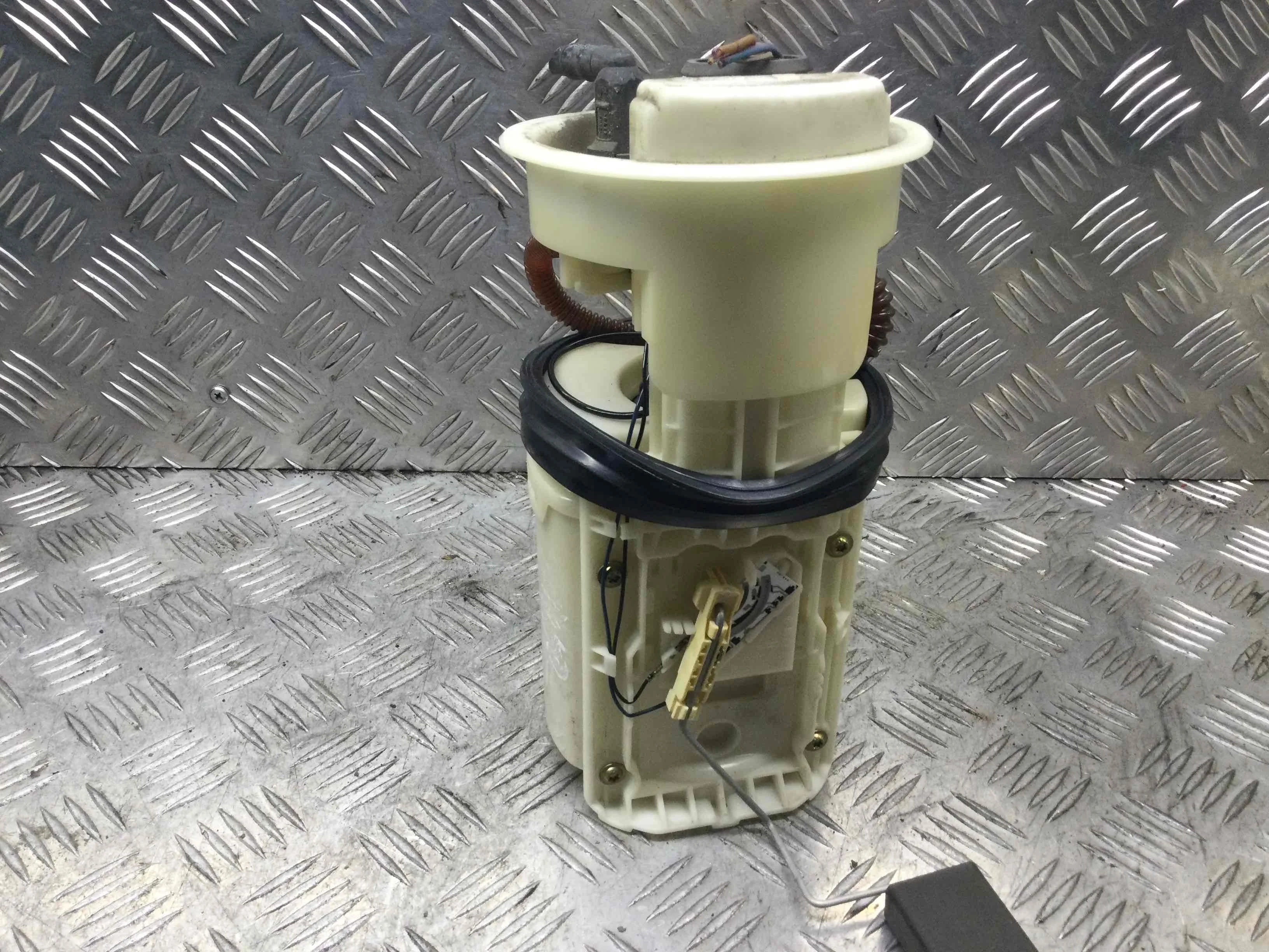 Насос топливный Audi A3 8L (1996-2000) бензин 1.8 i Автомат Х/б