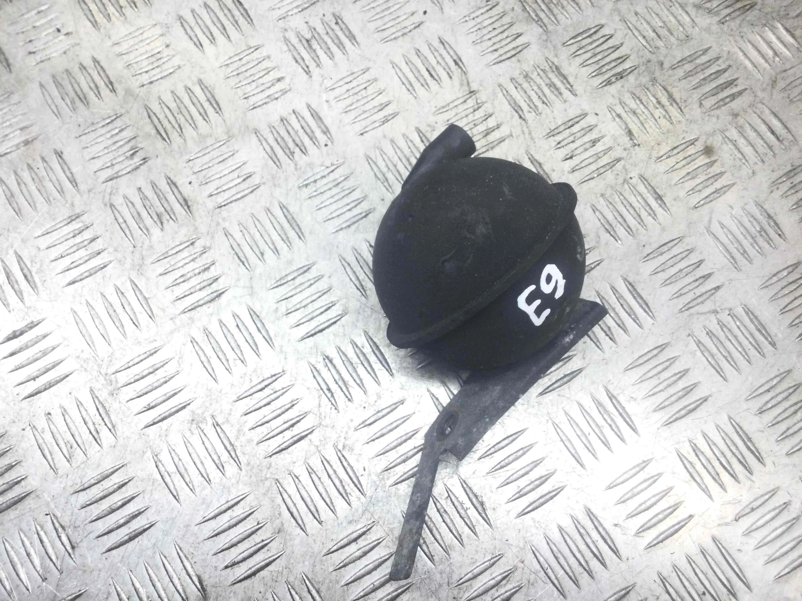 Вакуумный ресивер Volkswagen Golf 4 поколение (1997-2004) дизель 1.9 TDI Механика Х/б