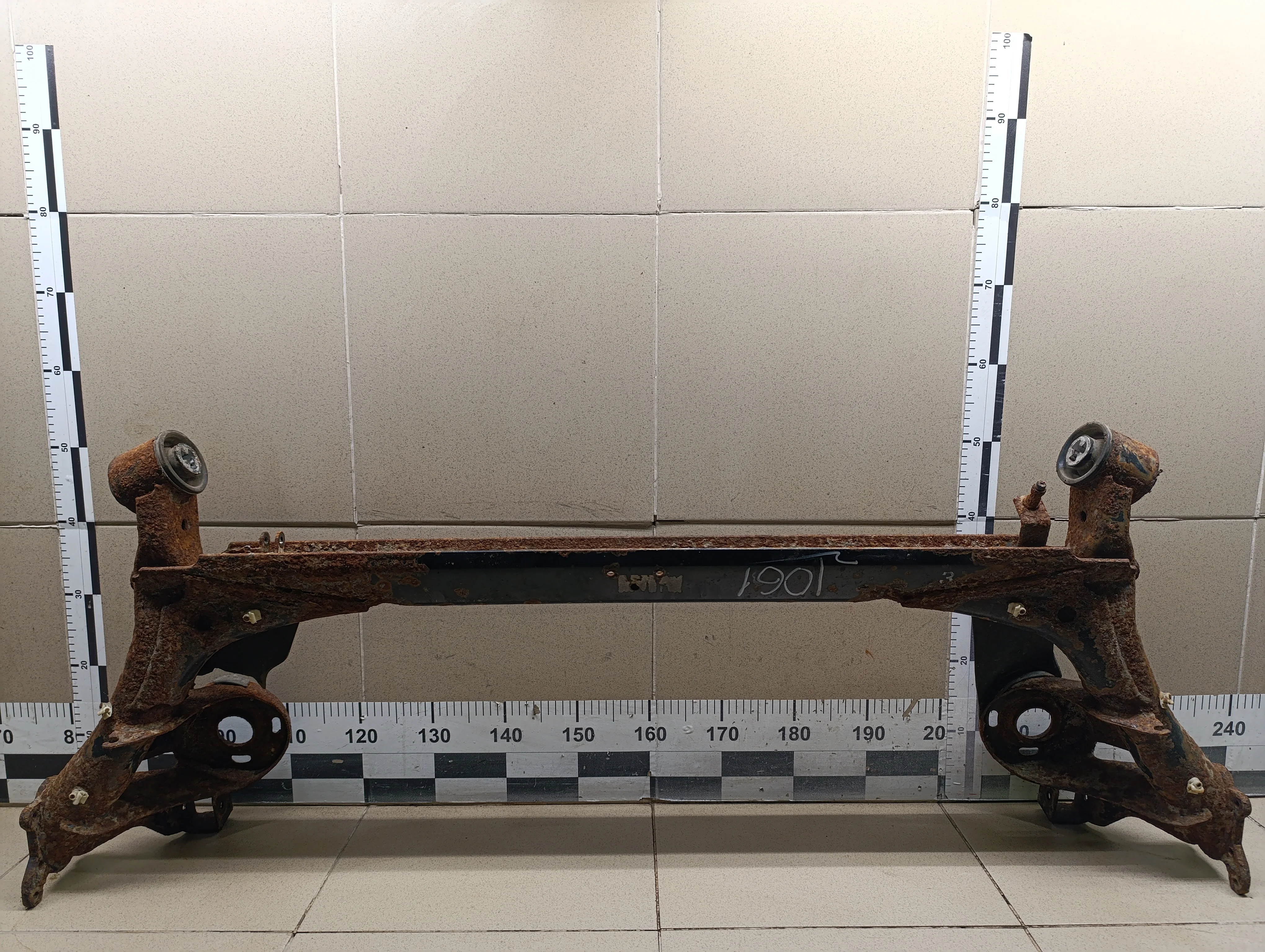 Балка задняя A3 (8L1) 1996-2003