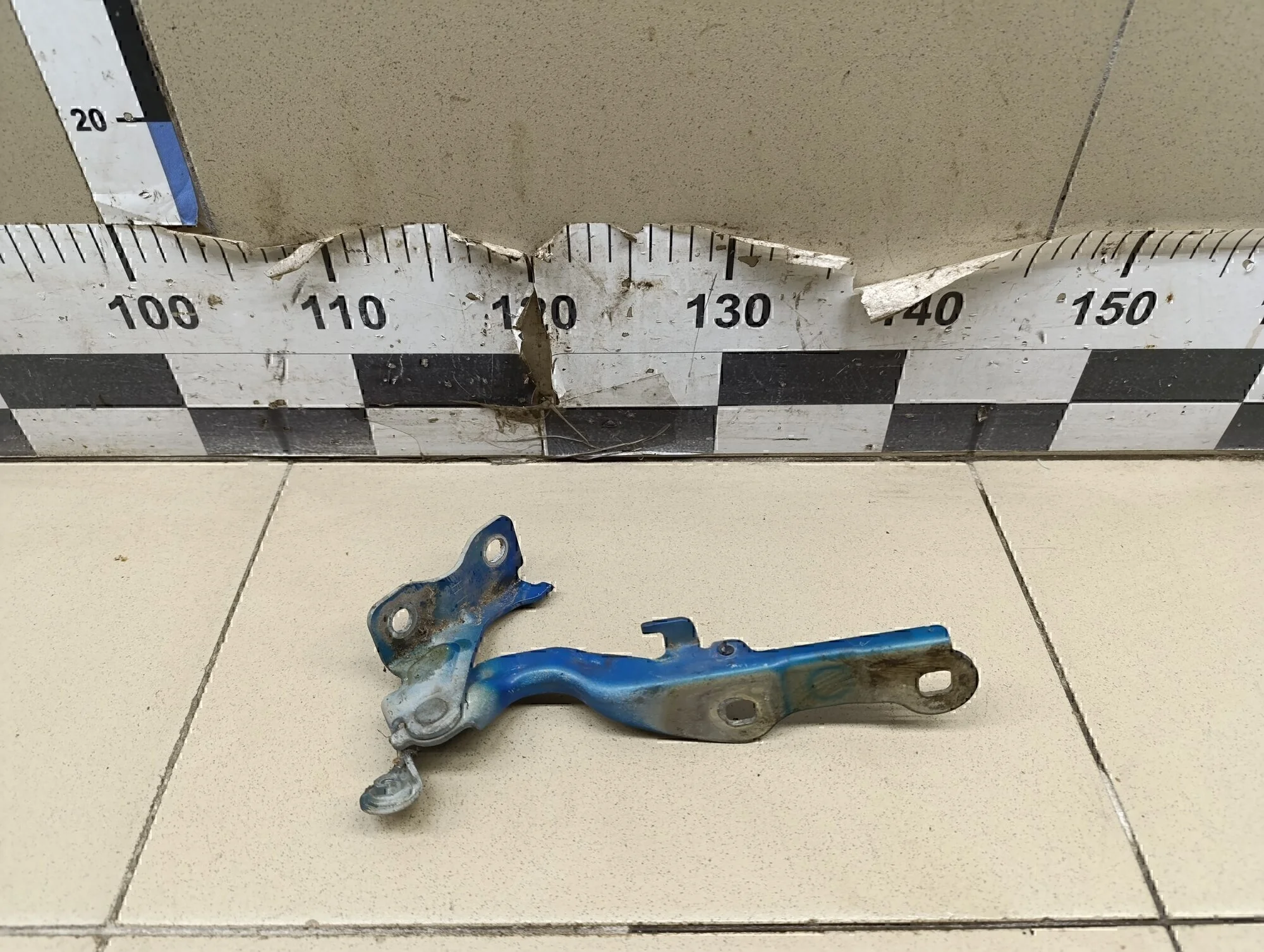 Петля капота левая Cruze 2009-2016