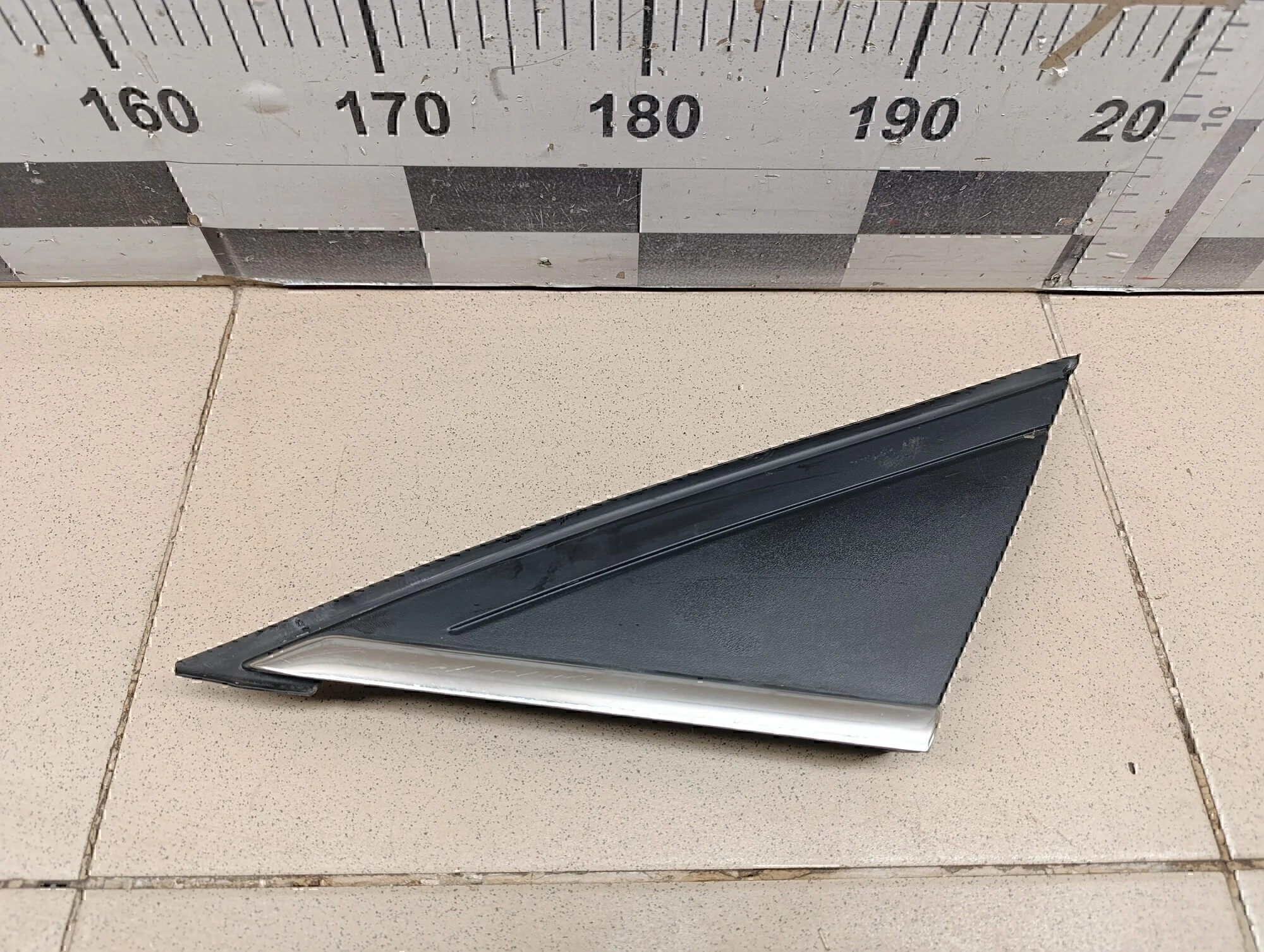 Накладка переднего крыла левого Focus III 2011>