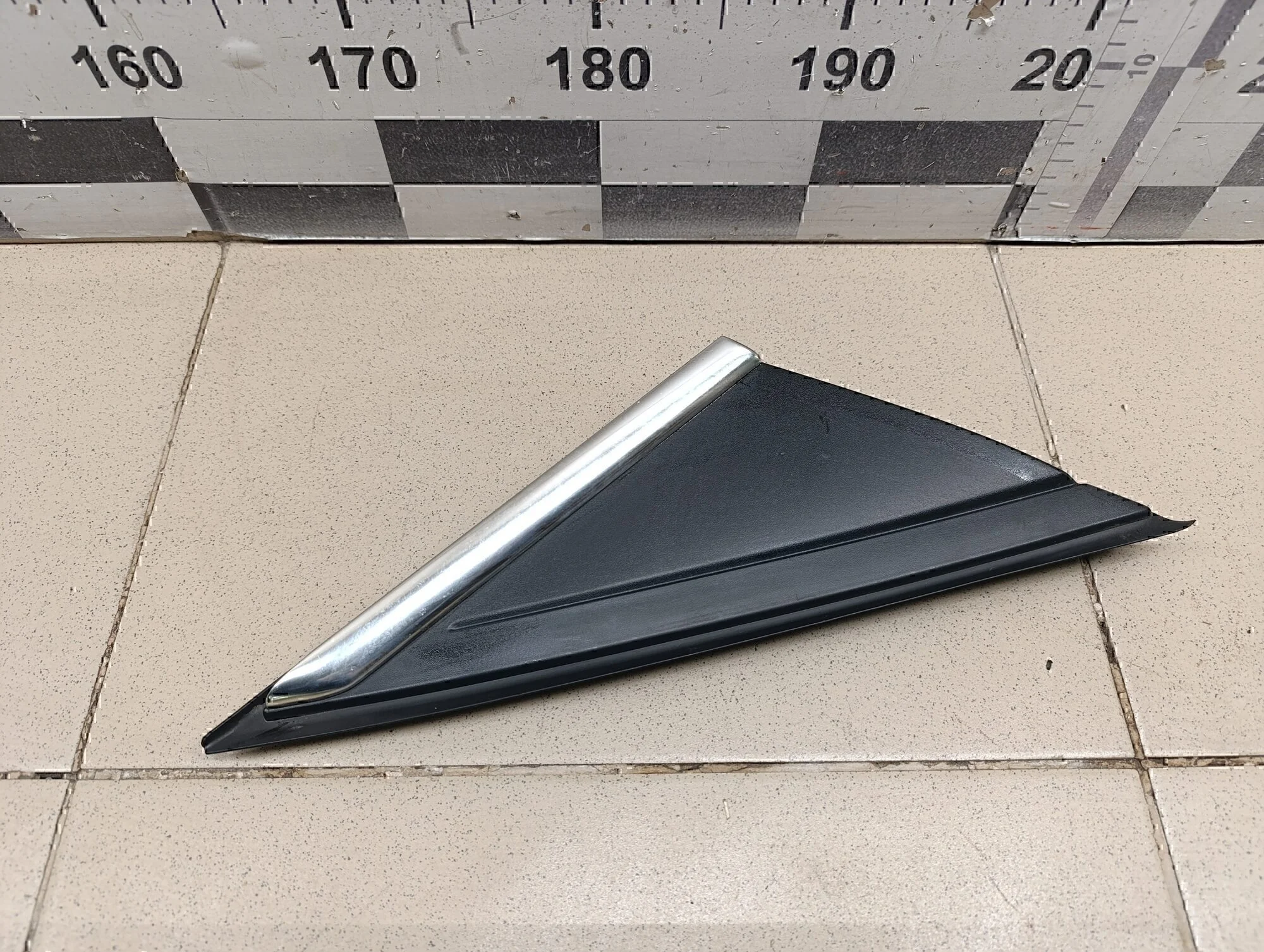 Накладка переднего крыла правого Focus III 2011>