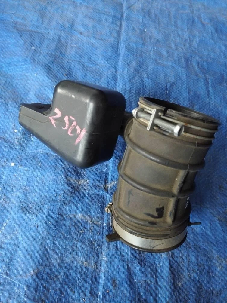 Б.у. патрубок воздушного фильтра NISSAN MURANO Z50 NISSAN MURANO Z50