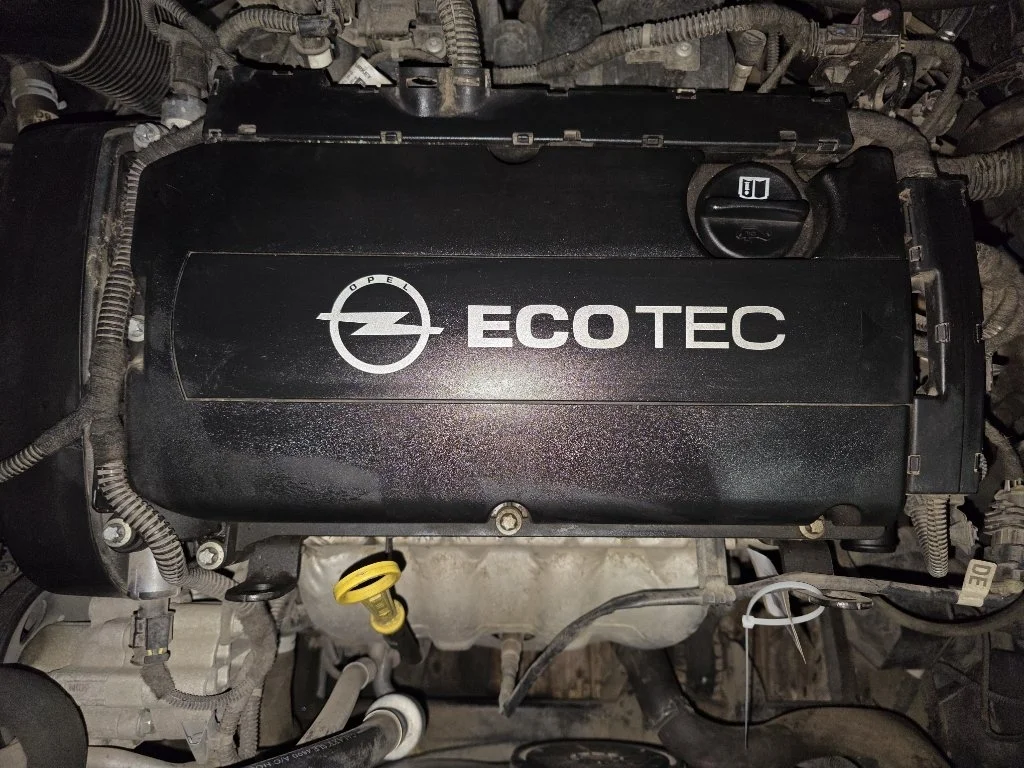Двигатель Opel Astra 2013 A16XER J A16XER