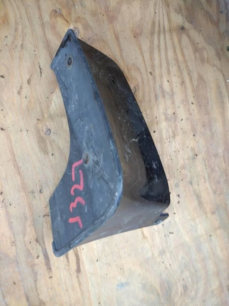 Б.у. брызговик NISSAN TEANA J32 NISSAN TEANA J32