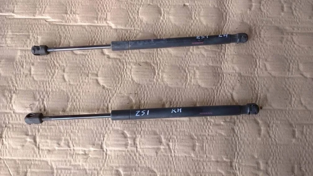Б.у. амортизатор капота (2шт) NISSAN MURANO Z51 NISSAN MURANO Z51