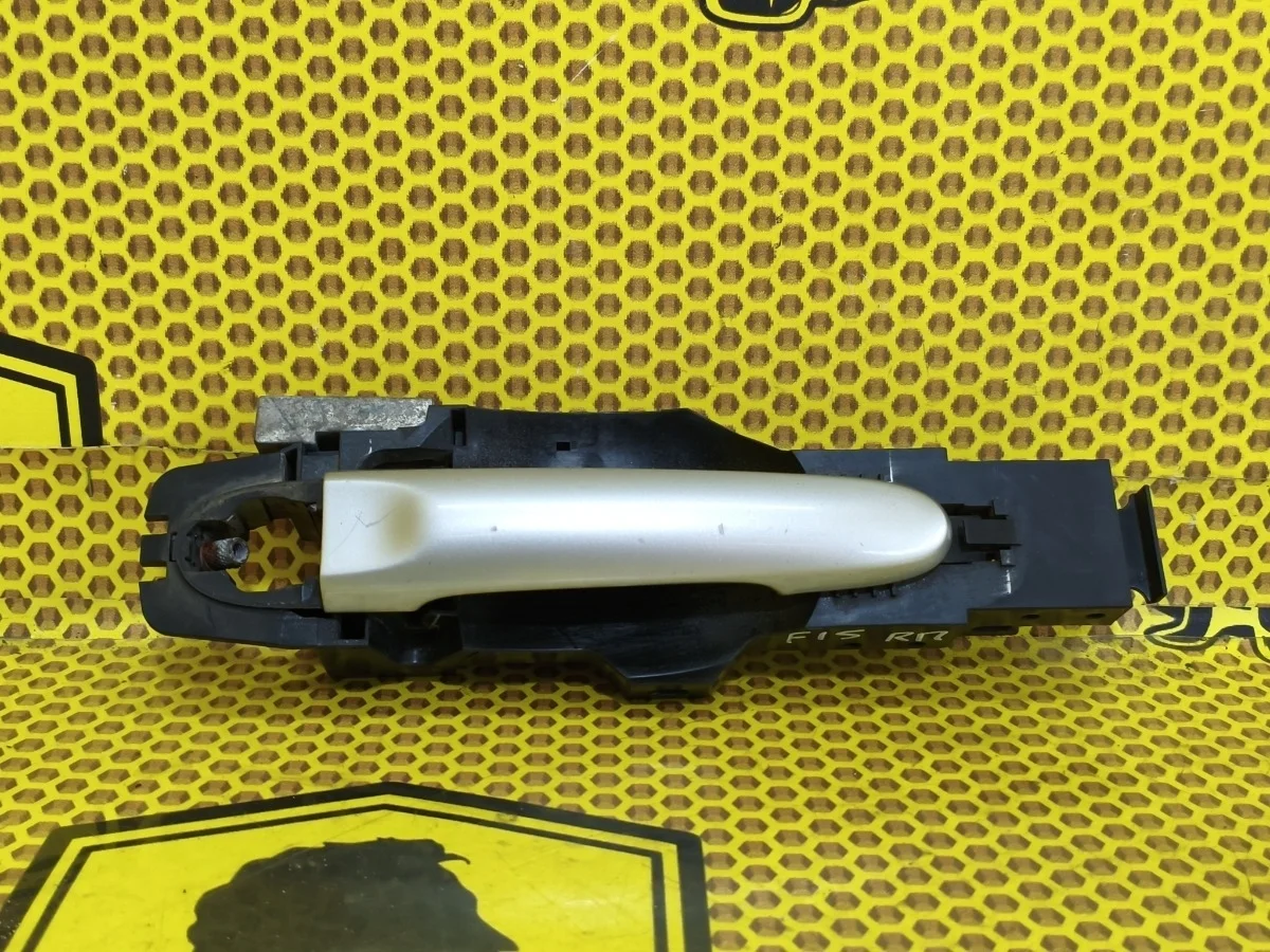 Ручка двери наружная Nissan Juke 2011 806401KK0D F15 MR16DDT, передняя правая
