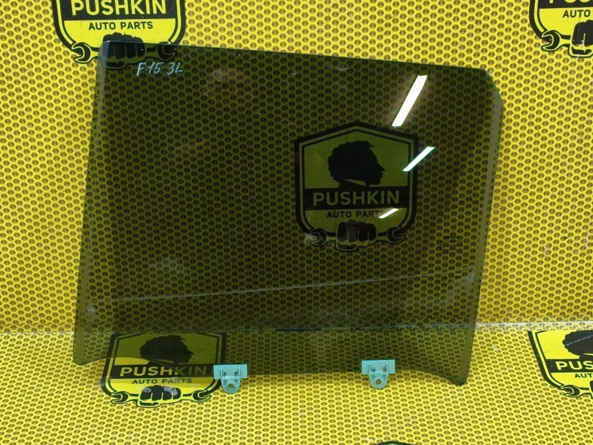 Стекло двери Nissan Juke 2011 823011KK1A F15 MR16DDT, заднее левое