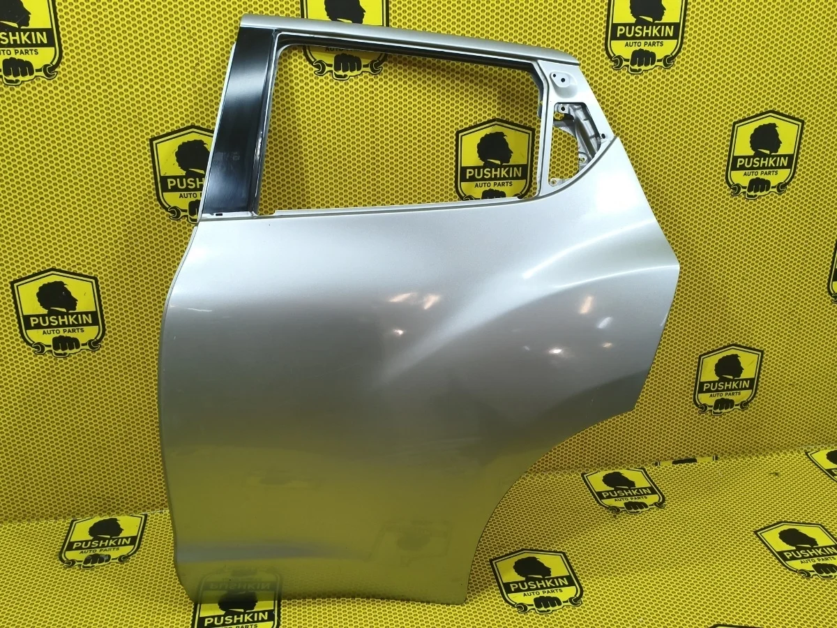 Дверь Nissan Juke 2011 H21011KKMD F15 MR16DDT, задняя левая