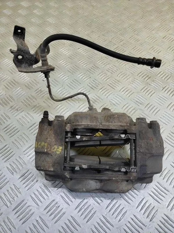 Суппорт передний левый Toyota Land Cruiser Prado 150 (2009-2023) 2014 4775060300 3.0 D 1KDFTV