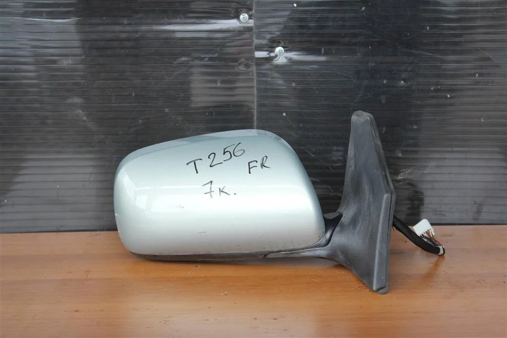 Б.у. зеркало (праворуль) TOYOTA AVENSIS AZT250 TOYOTA AVENSIS AZT250
