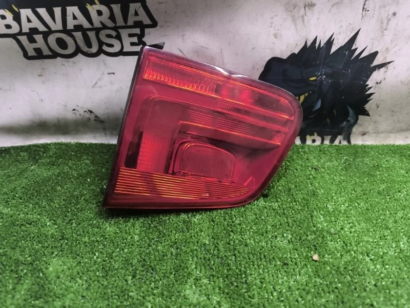 Фонарь в крышку багажника правый volkswagen Tiguan 2012 5N0945094H 5N1 CCZ