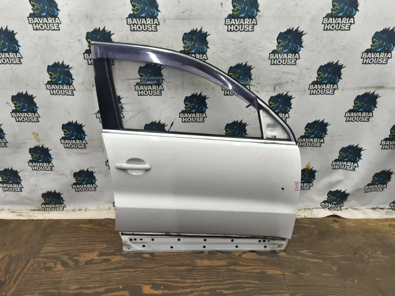 Дверь передняя правая volkswagen Tiguan 2012 5N0831056B 5N1 CCZ