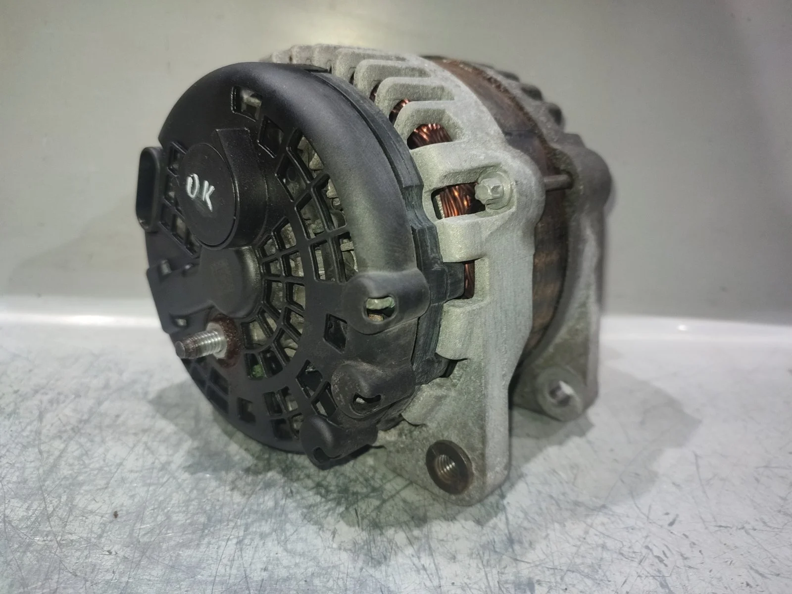 Генератор SsangYong Actyon 2013 C200