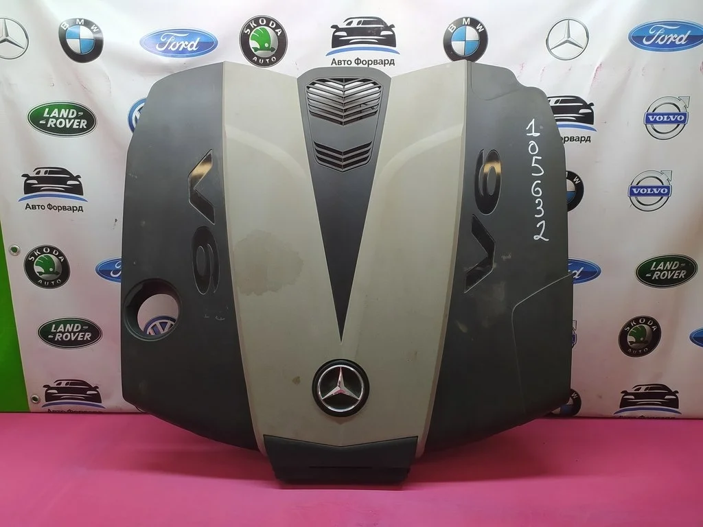 Крышка двигателя W212 X204 3,0 OM642 A6420105767