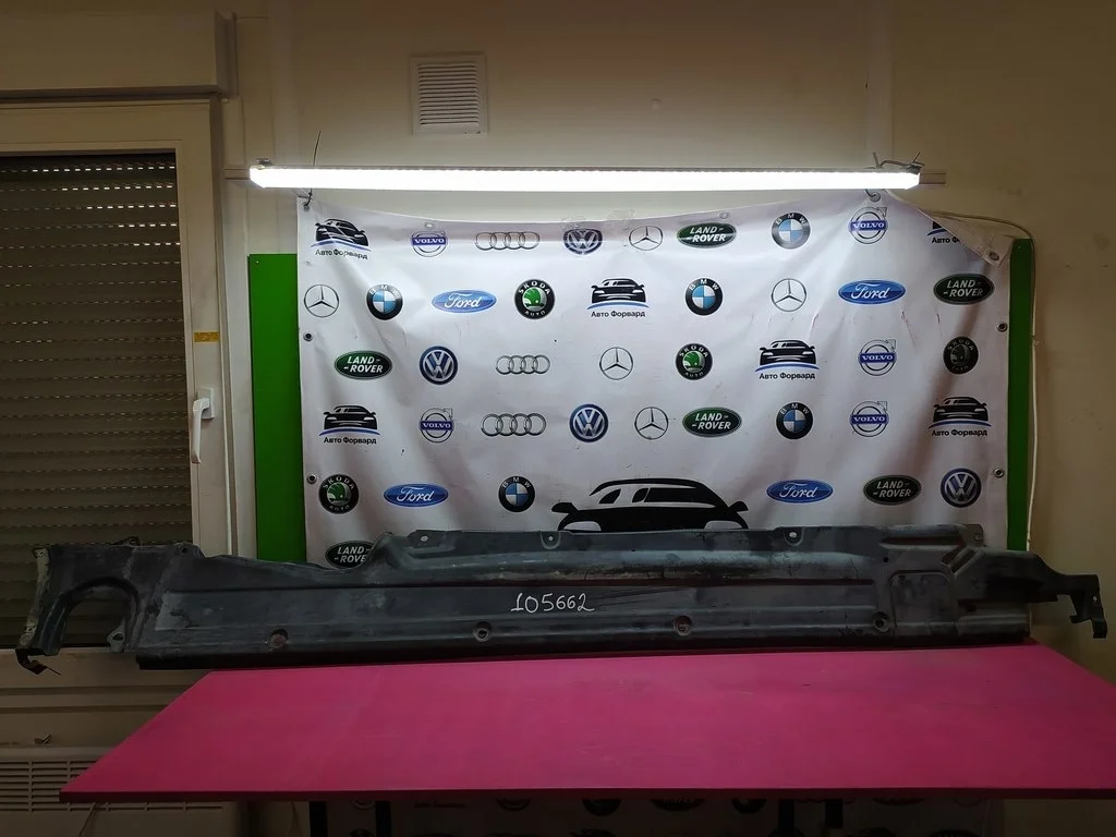 Защита облицовка днища правая VW Touareg 2 2010-2