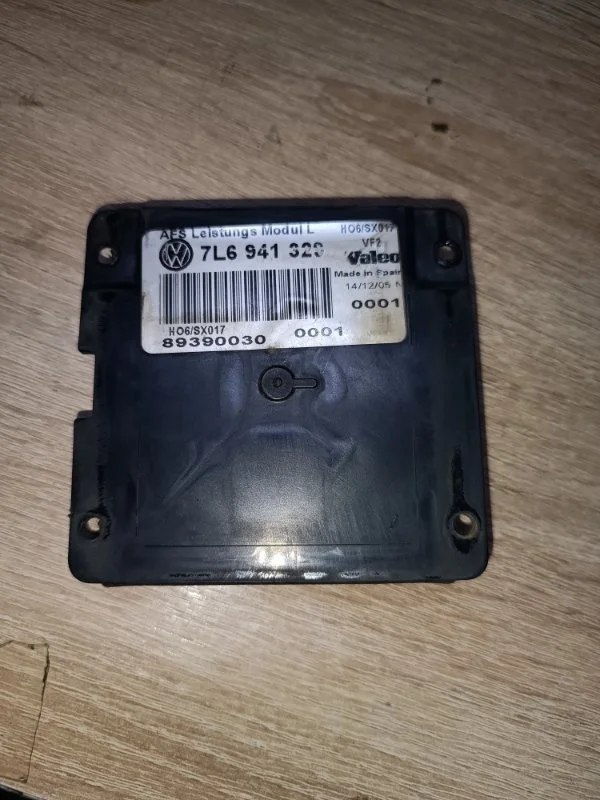 Блок управления адаптивной фары Volkswagen Passat 2007 B6