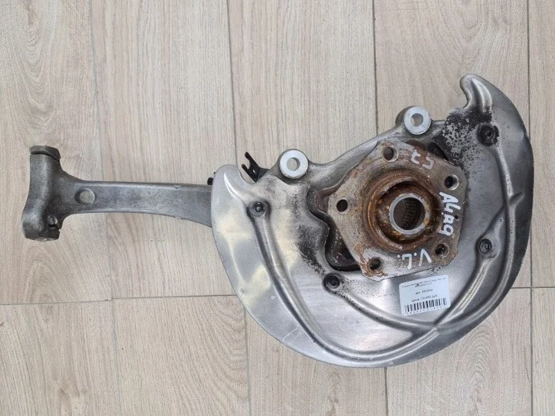 Кулак поворотный со ступицей Audi A4 2016- B9