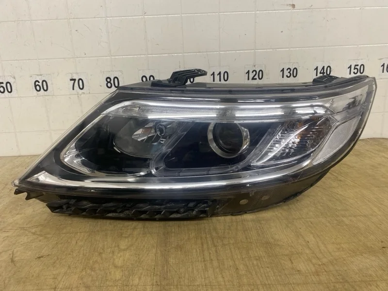 ФАРА Kia Sorento 2 2012 2013 2014 2015 2016 2017 2018 2019 2020 2021 921012P550, передняя левая
