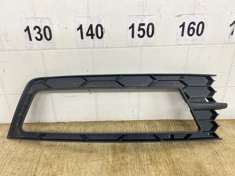 РЕШЕТКА БАМПЕРА Skoda Rapid 2020 2021 2022 60U807681, левая