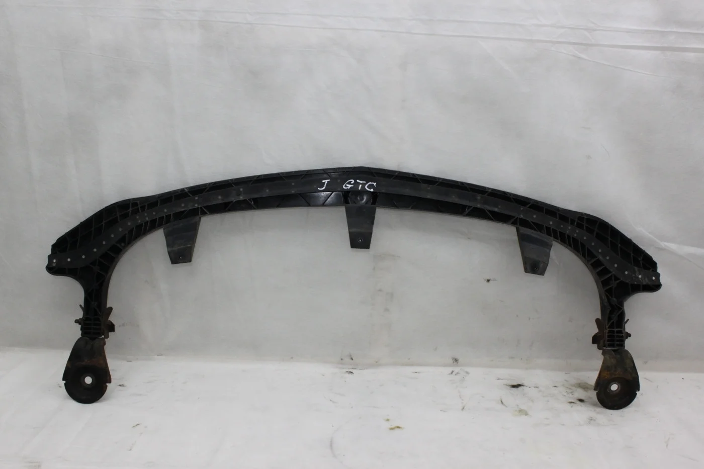 Ограничитель столкновения купе Опель Астра J GTC