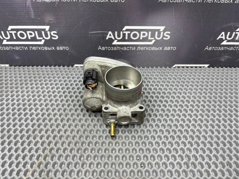 Дроссельная заслонка Renault Megane 2007 8200190230 СЕДАН K4M812