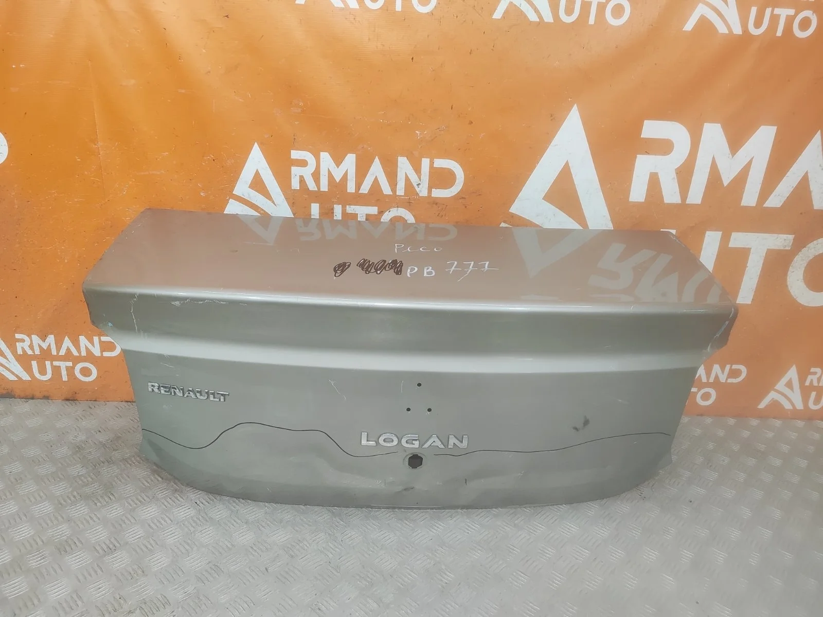 Крышка багажника Renault Logan 2012-2022