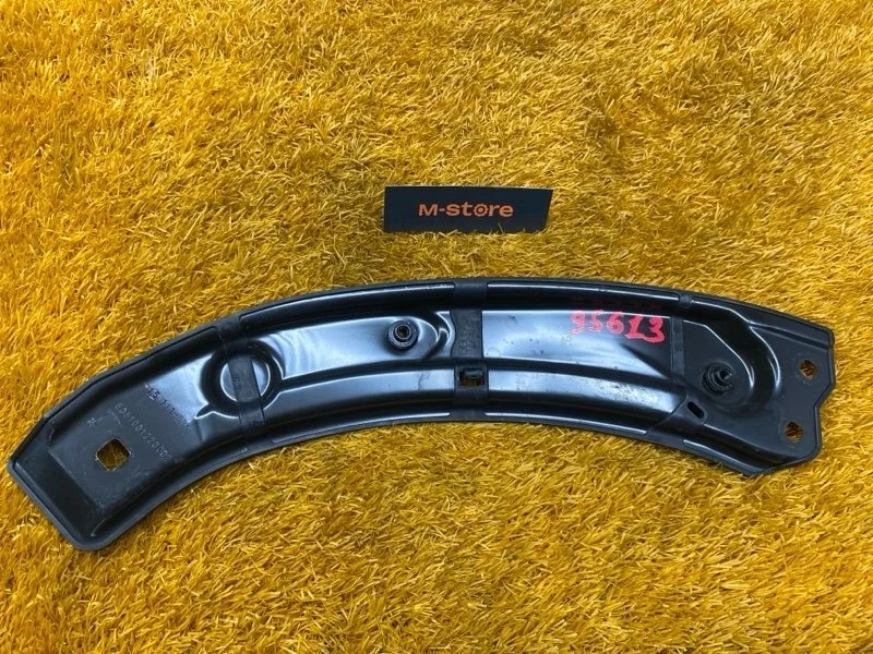 Кронштейн фары Audi Q3 2012 8U0805932 8U CPSA, правый