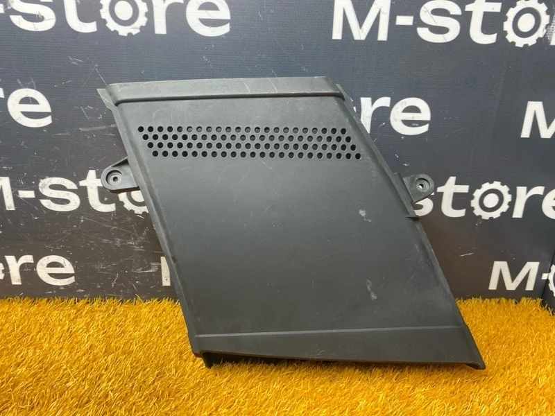 Воздухозаборник Audi Q5 2010 8R0129618F 8R CDN