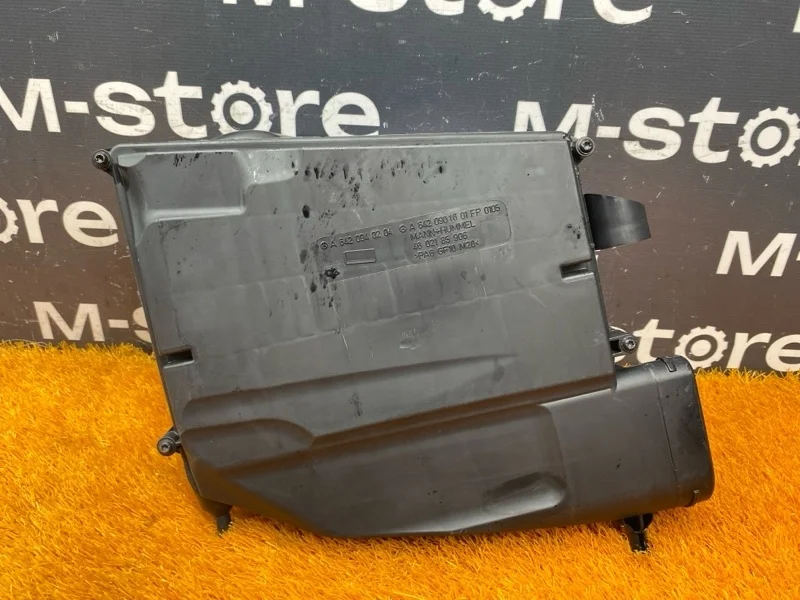 Корпус воздушного фильтра Mercedes-Benz E-Class 2010 A6420901601 W212 642.850, правый