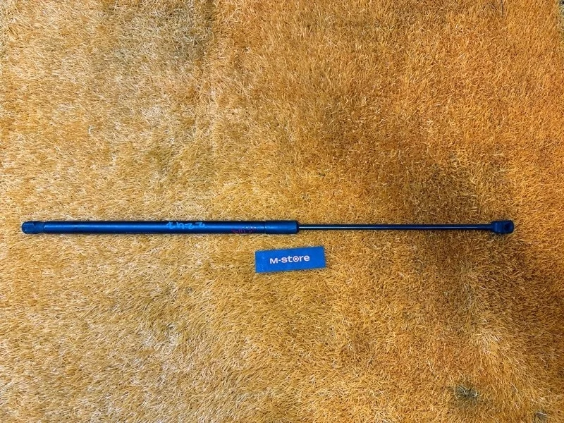 Амортизатор капота Volkswagen Touareg 2011 7P6823359 7P CGRA