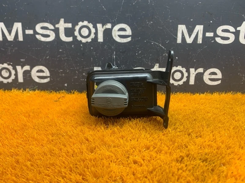 Бачок гидроусилителя Audi A4 2005 8E0422373B B7/8E BGB