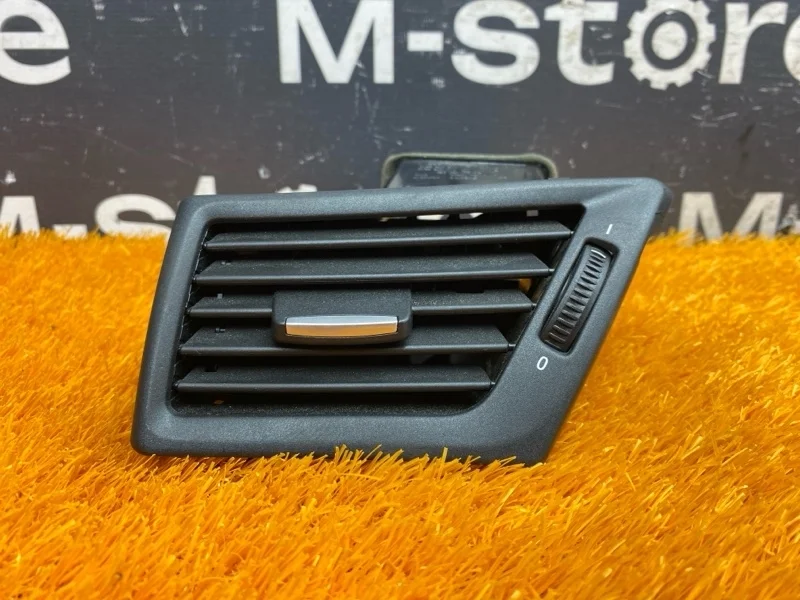 Дефлектор воздушный BMW X1 2012 64222991233 E84 N20B20A, передний левый