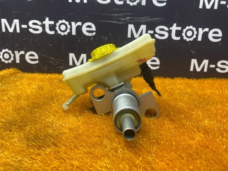 Главный тормозной цилиндр Audi A4 2005 8E0611021B B7/8E BGB