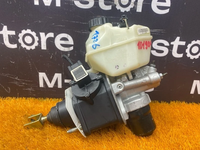 Главный тормозной цилиндр Mercedes-Benz Cls-Class 2005 A0004300712 W219 113.967