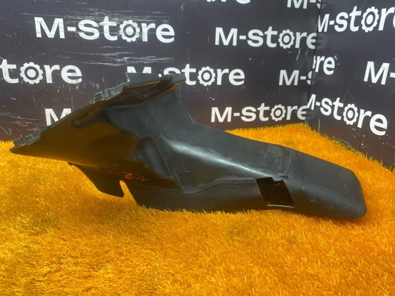 Воздуховод радиатора Audi A4 2005 8E0117336J B7/8E BGB, передний правый