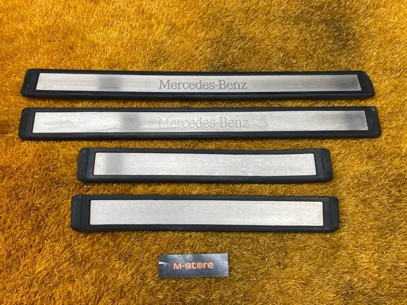 Накладка на порог салона Mercedes-Benz E-Class 2007 A2116801535 W211 272.943