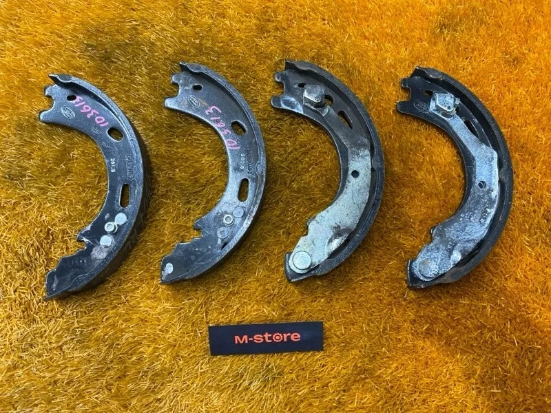 Колодки ручника Land Rover Range Rover Sport 2008 SFS500012 L320 428PS, задние