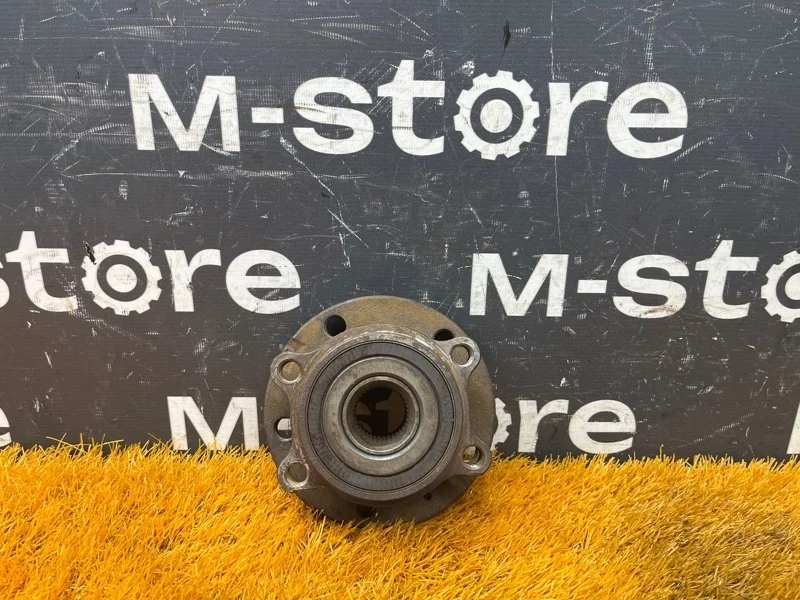 Ступица Audi Q3 2012 5K0498621 8U CPSA, передняя правая