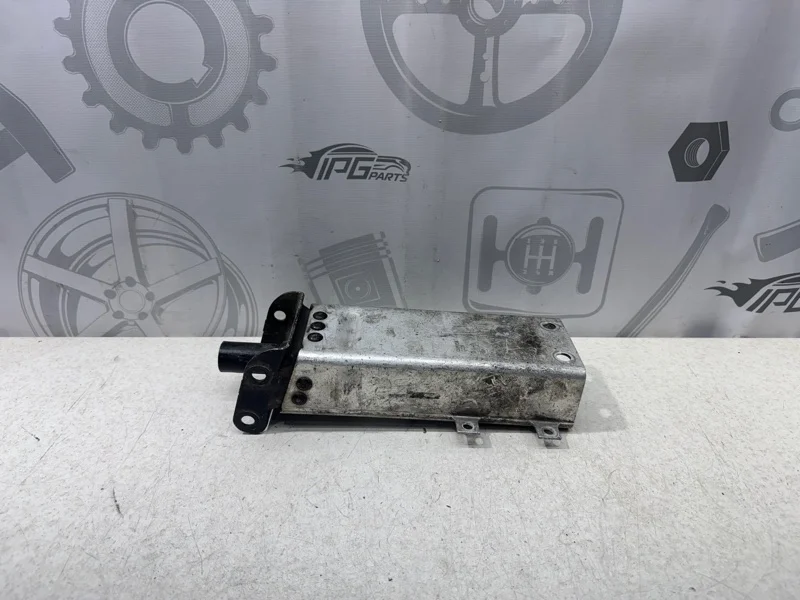 Кронштейн усилителя переднего бампера правый Mercedes-benz 2002 W211