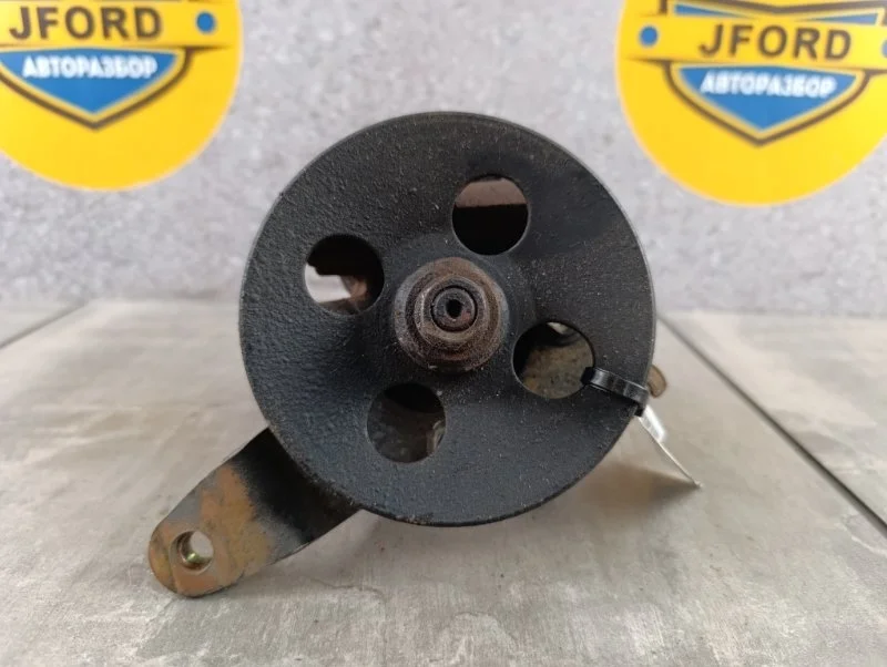 Насос гидроусилителя Toyota Highlander 2003 MCU25