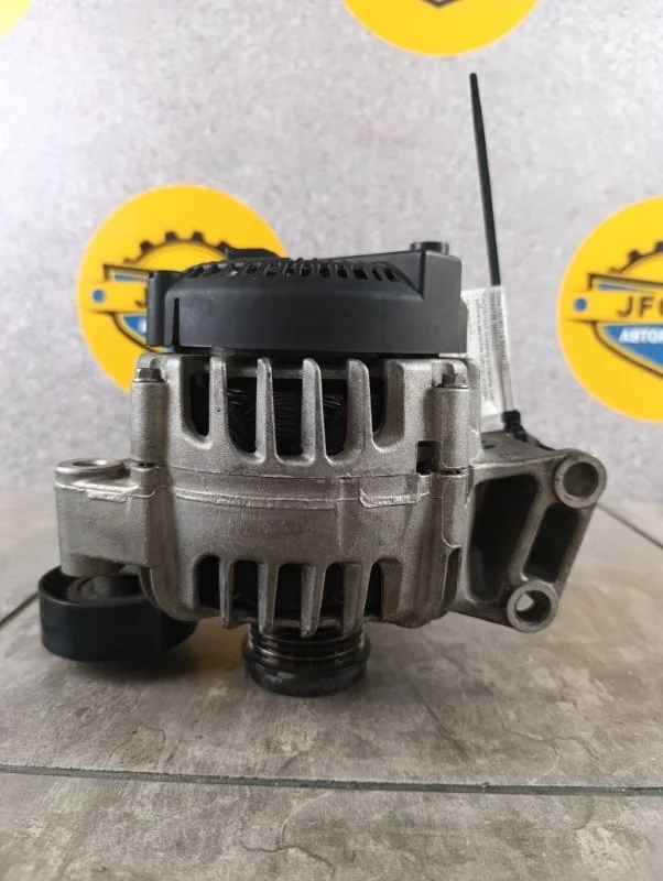 Генератор Volvo V40 2013 MV