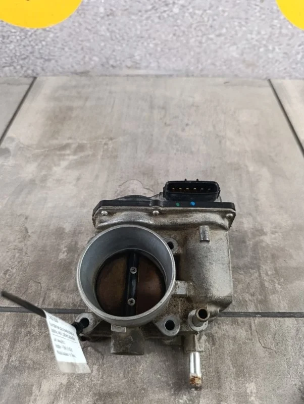 Дроссельная заслонка Suzuki SX4 2009 YC41