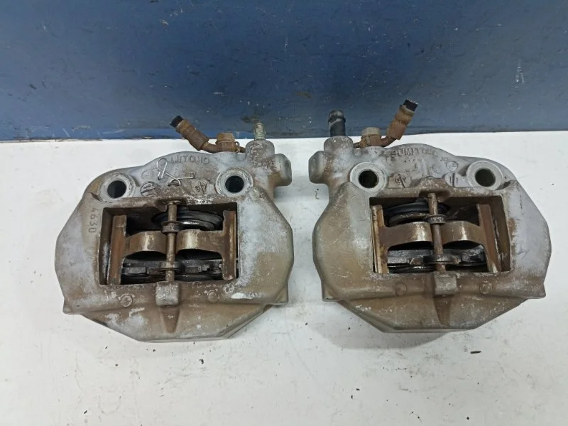 Суппорта тормозные Toyota Celsior 4773050160 UCF31 4.3 3UZ-FE, задняя