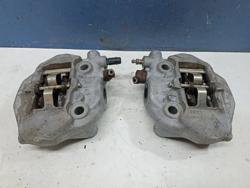 Суппорта тормозные Toyota Celsior 4773050160 UCF31 4.3 3UZ-FE, задняя