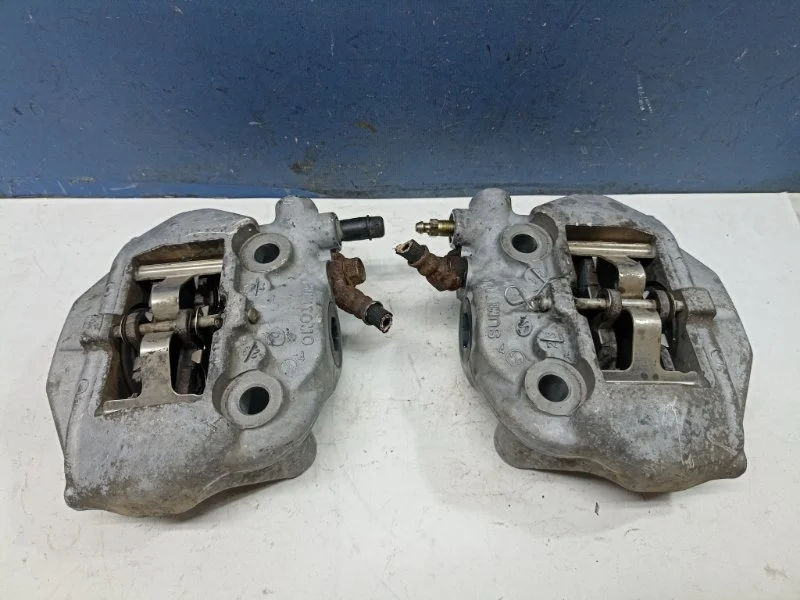 Суппорта тормозные Toyota Celsior 4773050160 UCF31 4.3 3UZ-FE, задняя