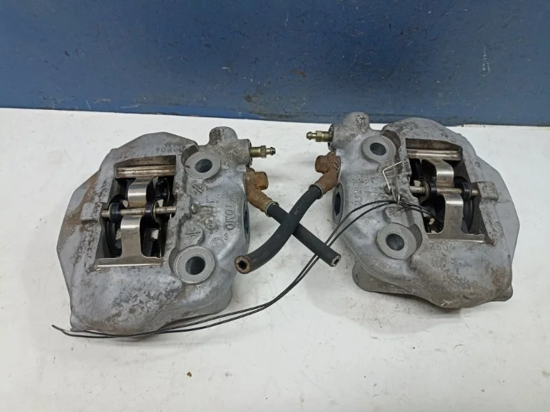 Суппорта тормозные Toyota Celsior 4773050160 UCF31 4.3 3UZ-FE, задняя