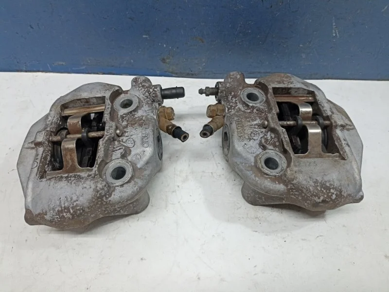 Суппорта тормозные Toyota Celsior 4773050160 UCF31 4.3 3UZ-FE, задняя