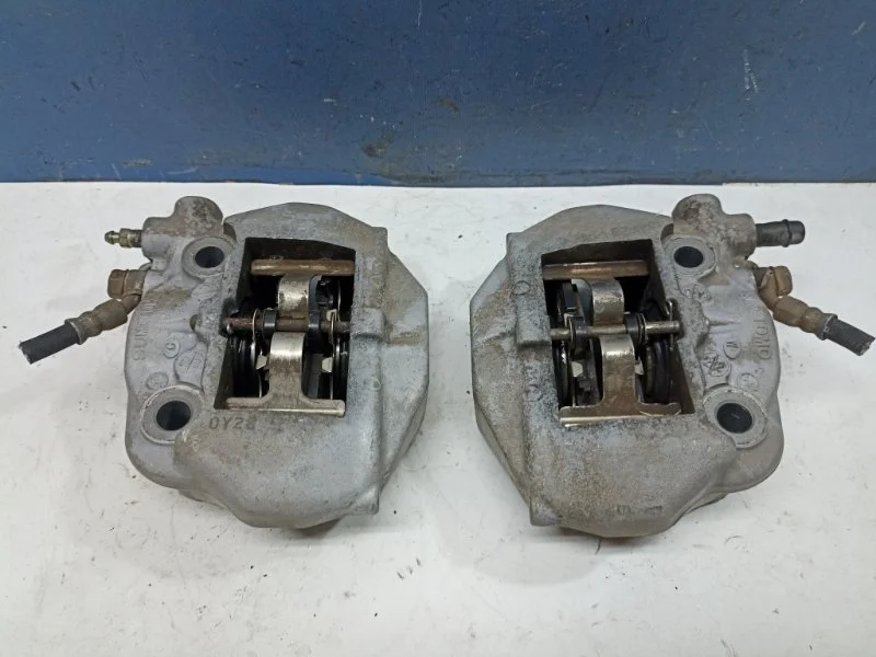 Суппорта тормозные Toyota Celsior 4773050160 UCF31 4.3 3UZ-FE, задняя